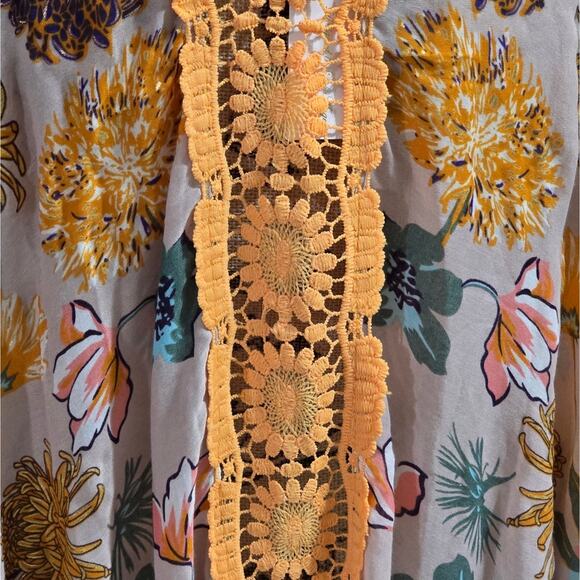 Woven Hearts Floral Gold Crocheted Fringe Kimono Plus Size 1X New - Picture 8 of 9